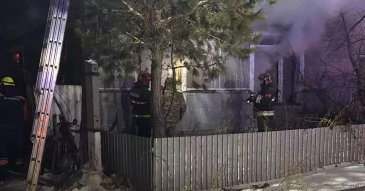  «Бес жасар қызын қамап кеткен»: СҚО-дағы өрттен көз жұмған бүлдіршіннің анасы қамауға алынды 