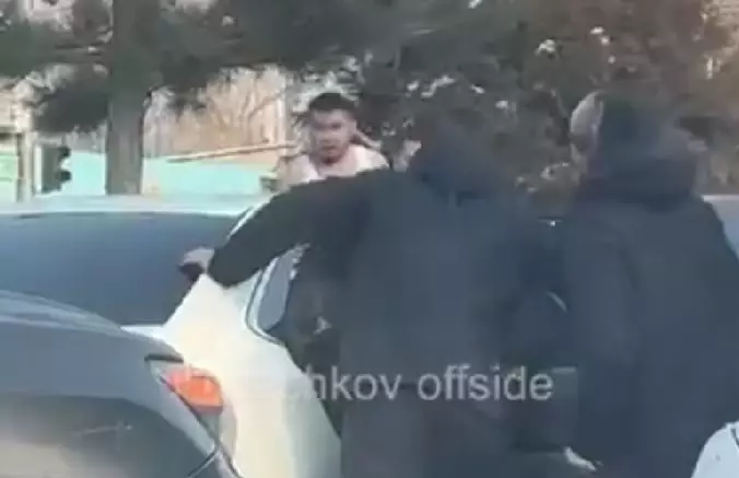 Подозреваемых в убийстве в ходе дорожного конфликта разыскивают в Шымкенте