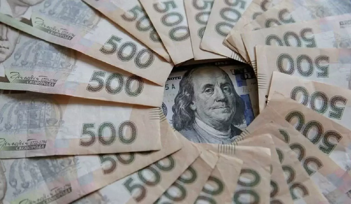 Доллар вниз, евро - вверх: Нацбанк РК обновил курсы валют на 21 января