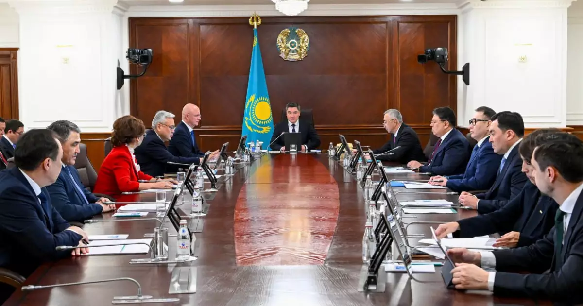   Әрбір министр мен әкімнен көзге көрінетіндей нақты нәтижелер керек — Олжас Бектенов   