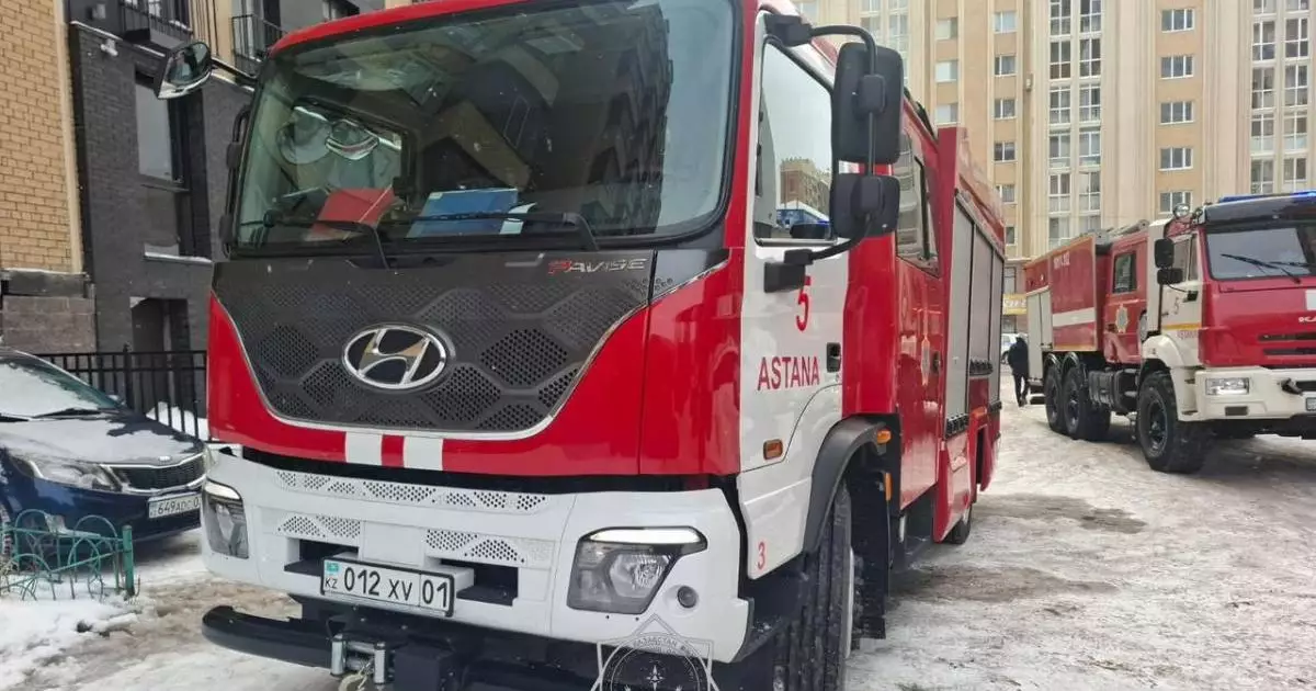  Астанада көпқабатты үйден өрт шығып, 10 бала эвакуацияланды 