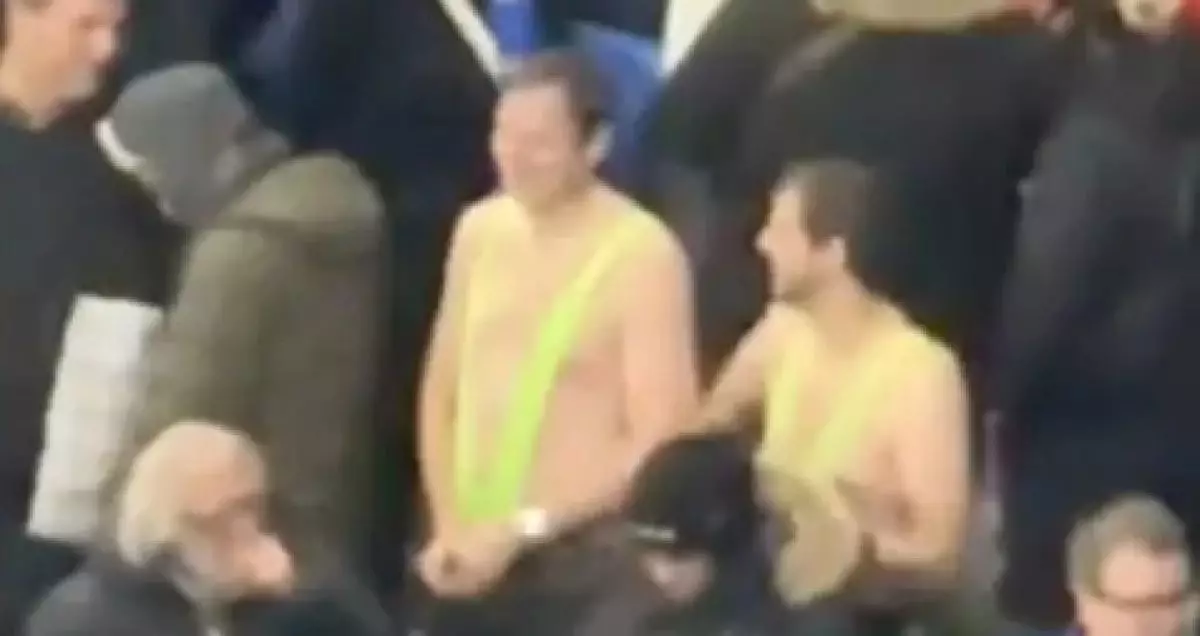 Астанада «Борат» стиліндегі киіммен келген шетелдік жанкүйерлер жауапқа тартылды