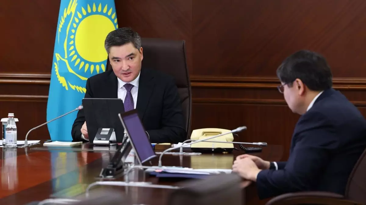 "Кінәлілер жауапқа тартылады": Үкімет МӘМС-тегі жемқорлық фактісін тексеруге кірісті 