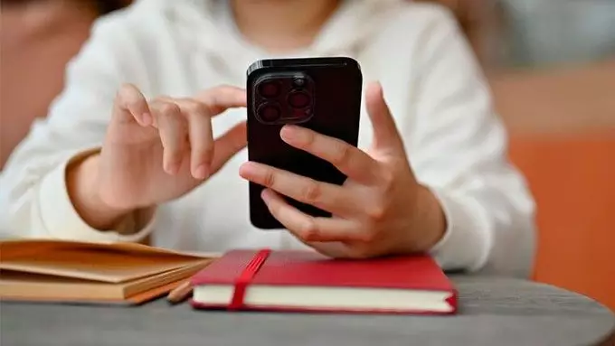 Елімізде 16 жасқа дейінгі балаларға әлеуметтік желілерді пайдалануға тыйым салынуы мүмкін