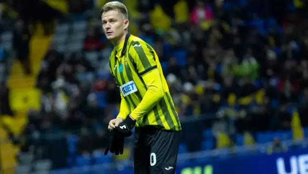 Лучший по оценкам и сомнительная замена. "Кайрат" зря расстается с лидером обороны