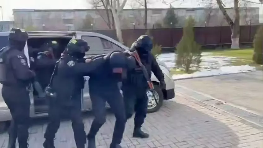 Шымкентте жолда болған қанды төбелес: Төрт күдікті ұсталды