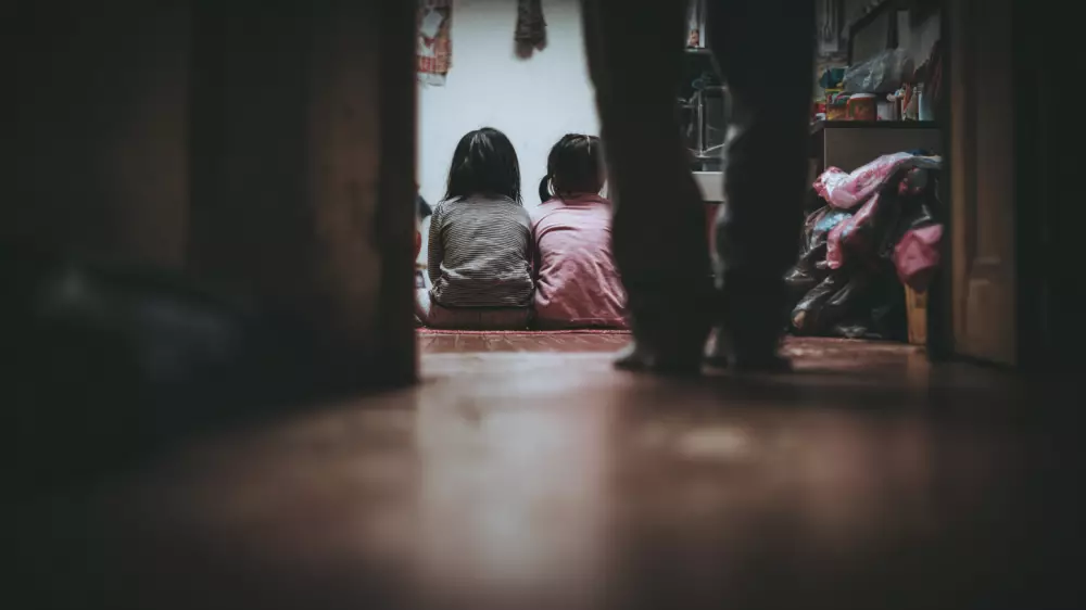 Кентау тұрғыны екі қызға қатысты ауыр қылмыс жасады деген күдікке ілінді