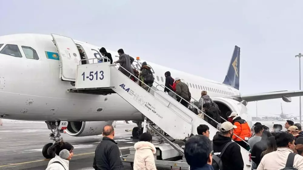 10 часов ожидания: самолет не смог вылететь из Алматы