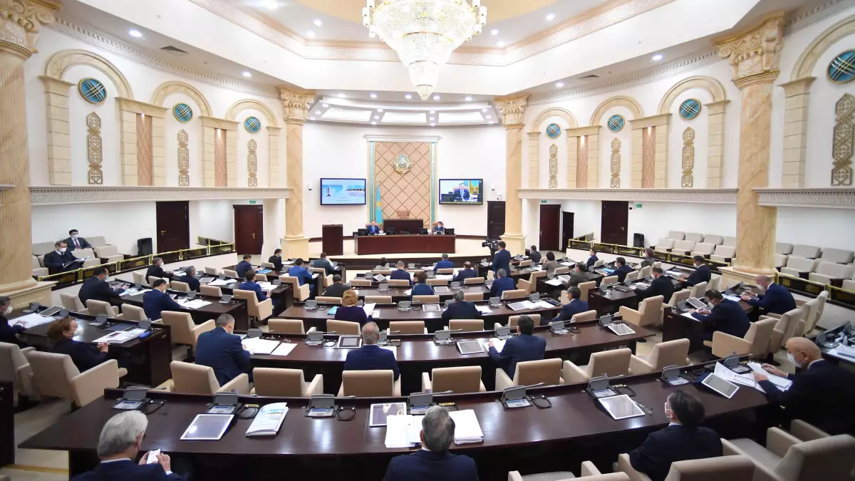 Сенатор бір палаталы Парламентке қатысты пікір білдірді