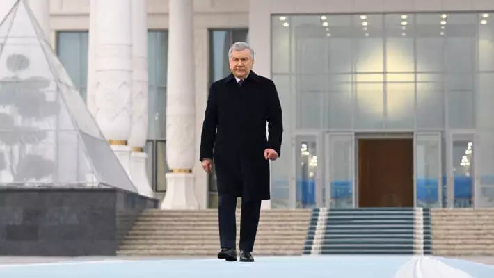 Мирзиёев отправился в Швейцарию для участия в подписании устава Совета мира