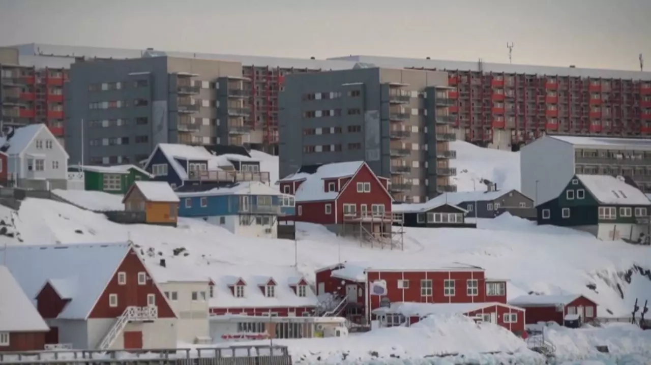 Франция предложила учения НАТО в Гренландии