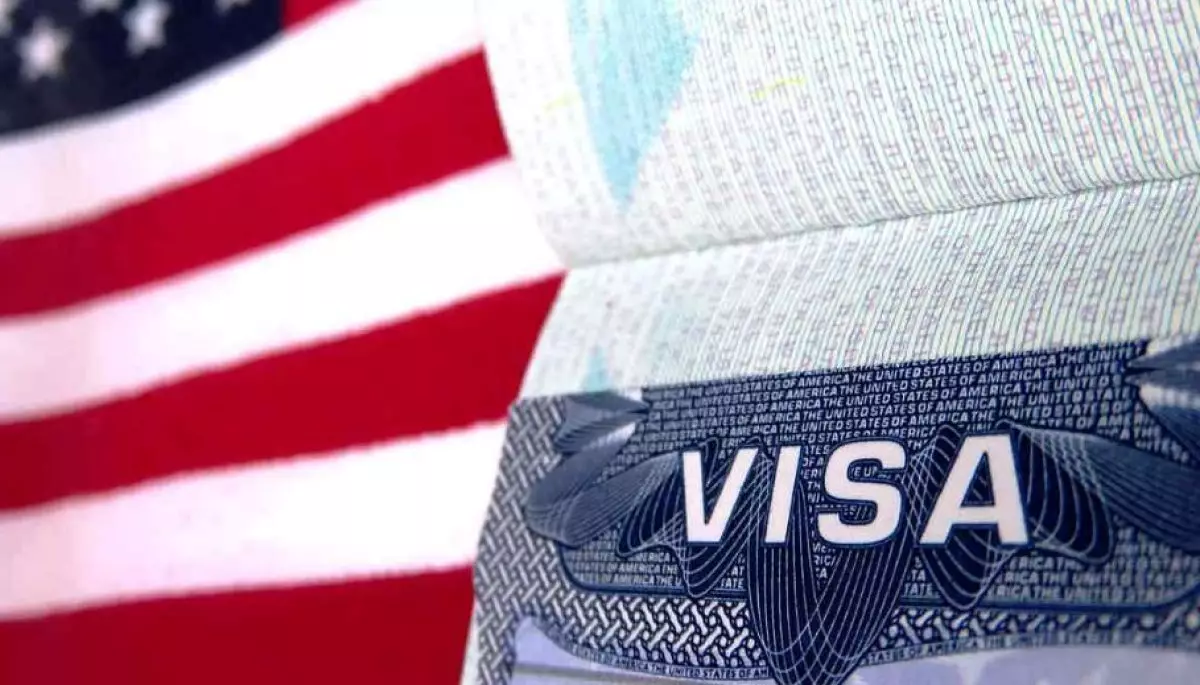 Қазақстан да бар: АҚШ 75 елге виза беруді тоқтатты
