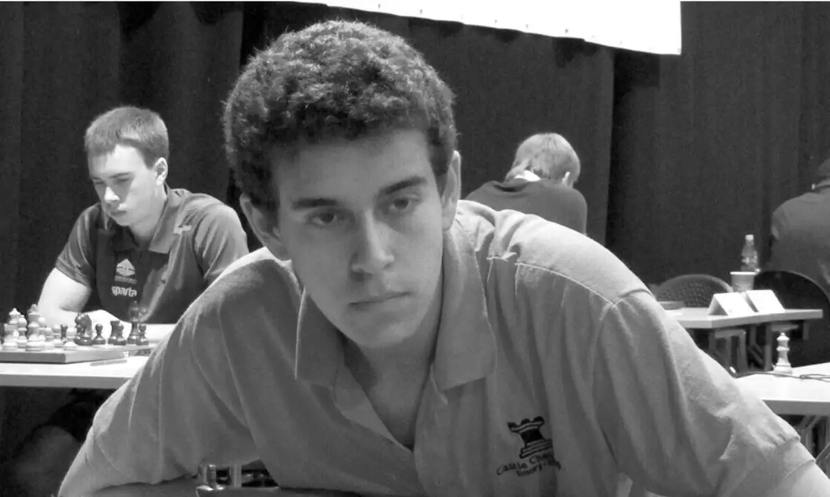 “Есірткіден уланған”: Танымал шахматшы қаза болды