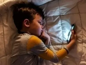 Казахстан планирует ограничить доступ детей к соцсетям