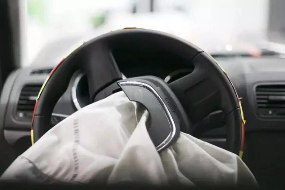 Қытайда өндірілген қауіпсіздік жастықшалары АҚШ-та сегіз адамның өмірін қиды және әлі де өлім қаупін төндіріп отыр