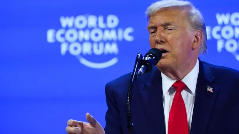 Трамп Давоста Гренландияны күшпен басып алмайтынын мәлімдеді