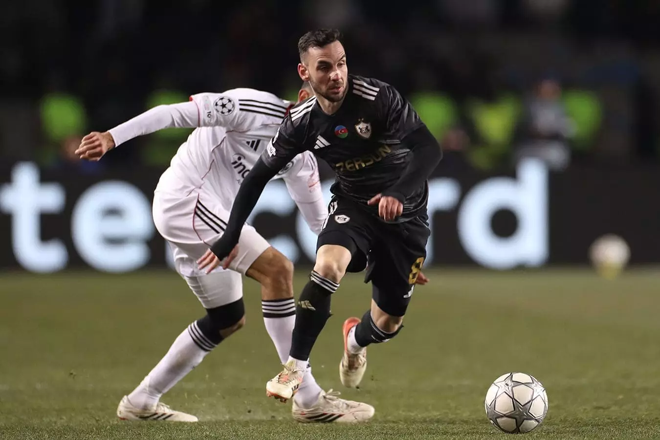 Әзербайжан президенті УЕФА төрешілеріне шүйлікті