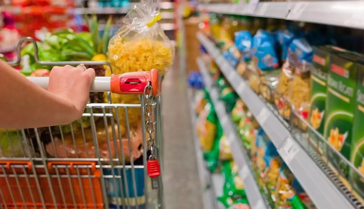 Қазақстанда кейбір шетелдік тауарлар дүкен сөрелерінен алып тасталады