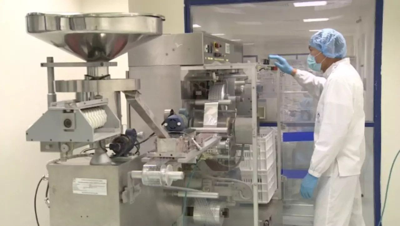 Четыре фармзавода построят в Казахстане
