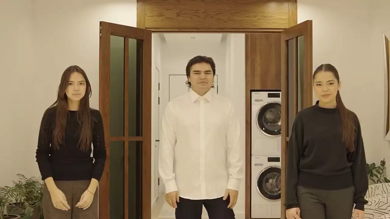 «Әкелерінен ауымайды»: МузАрттың Кенжебегінің қыздары елді тамсандырды (ВИДЕО)