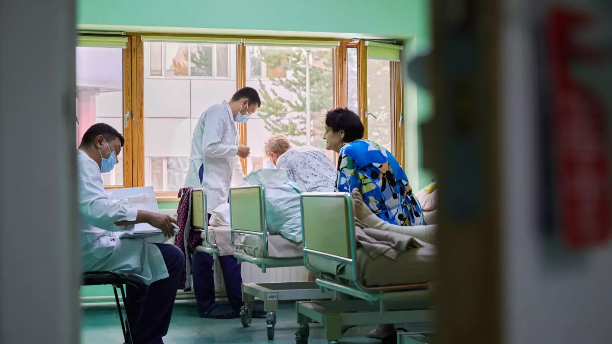 Қызылша қандай жолмен таралады? Дәрігерлер ескерту жасады