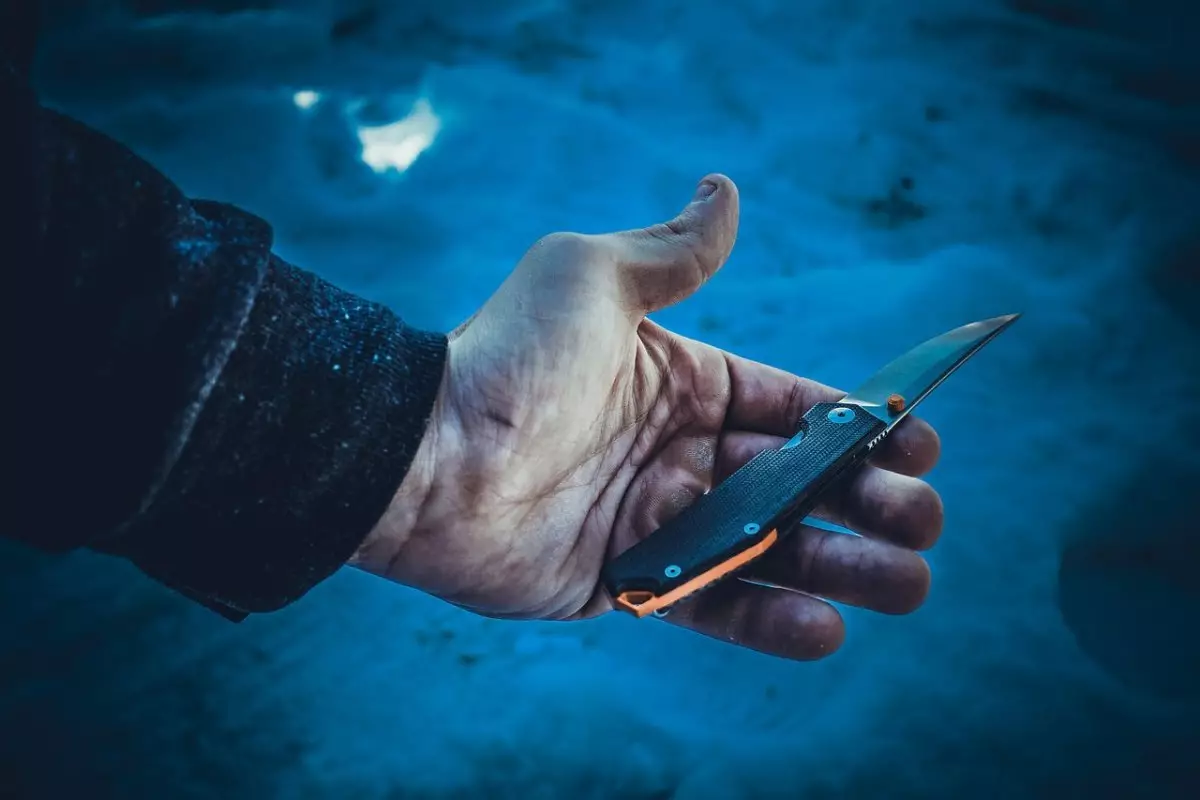 Подросток с ножом напал на лицей в Нижнекамске