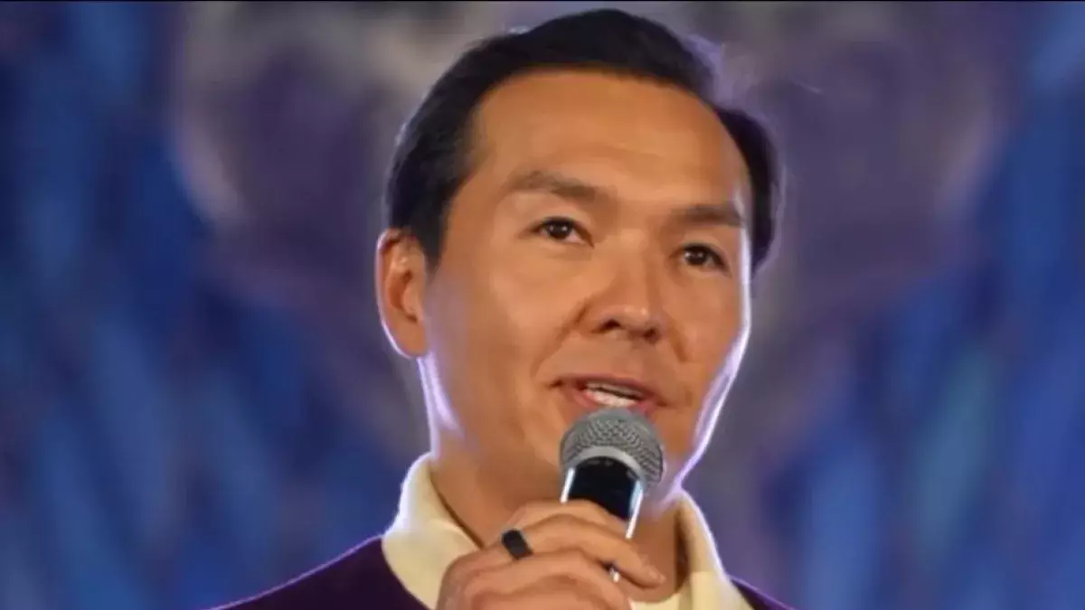 Назарбаевтың жиені Нұрәлі Әлиев адамдарды психикалық емдеуге көшті (ВИДЕО)