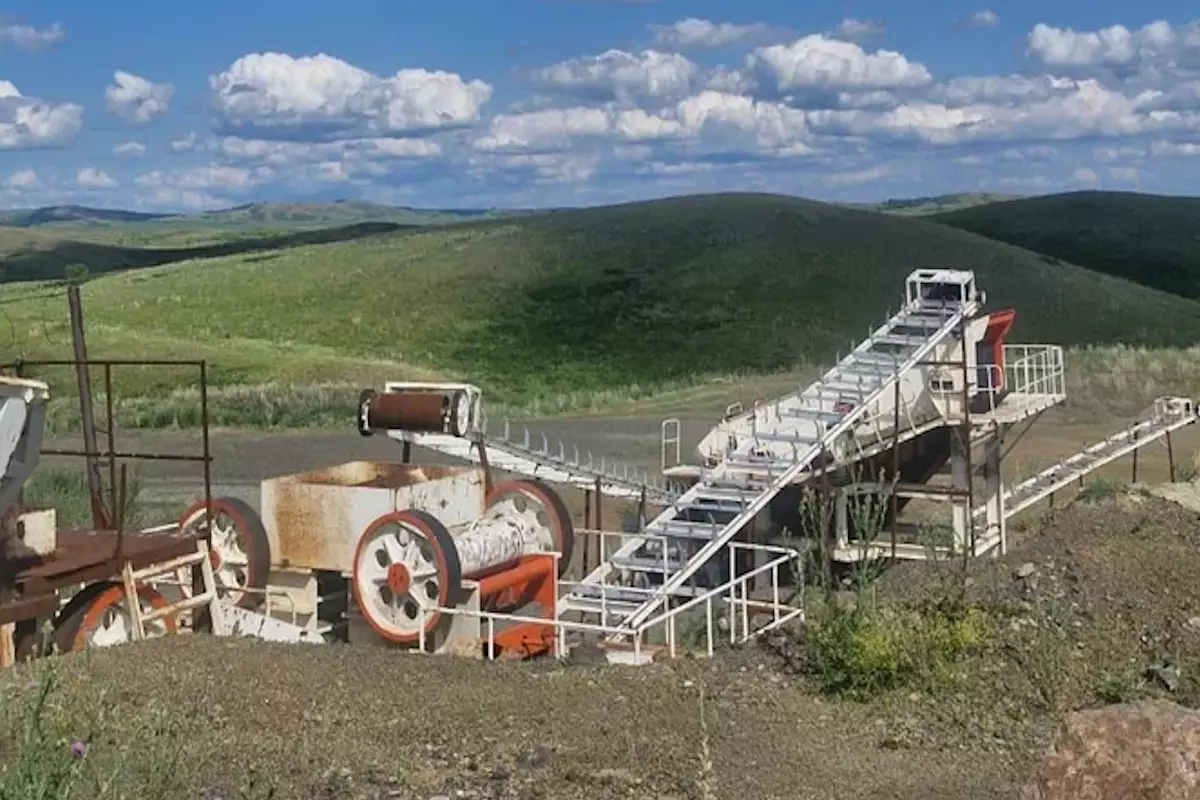 Из Казахстана в Китай: раскрыта схема нелегальной добычи руды на миллиард тенге