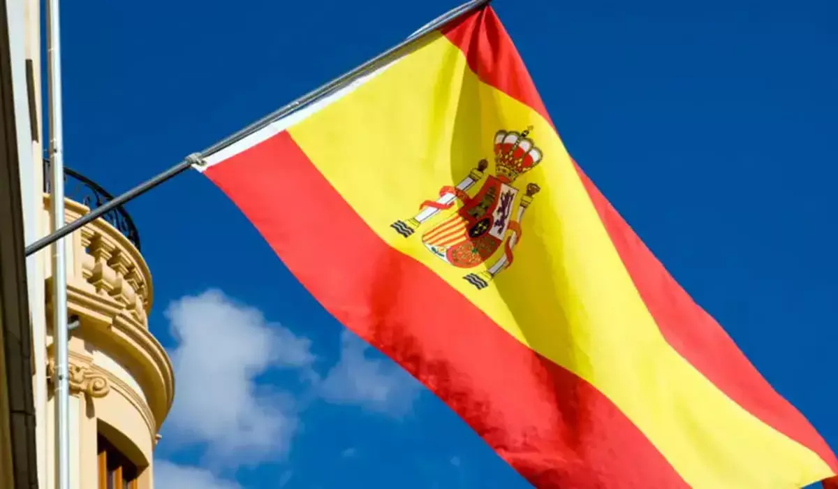 Совершеннолетних детей могут обязать платить налог за проживание у родителей в Испании