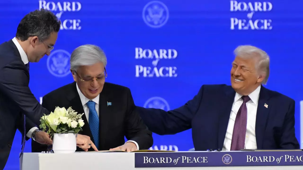 "Бейбітшілік кеңесімінің" Жарғысына қол қою рәсімінде Тоқаев пен Трамп арасында қандай диалог болды?