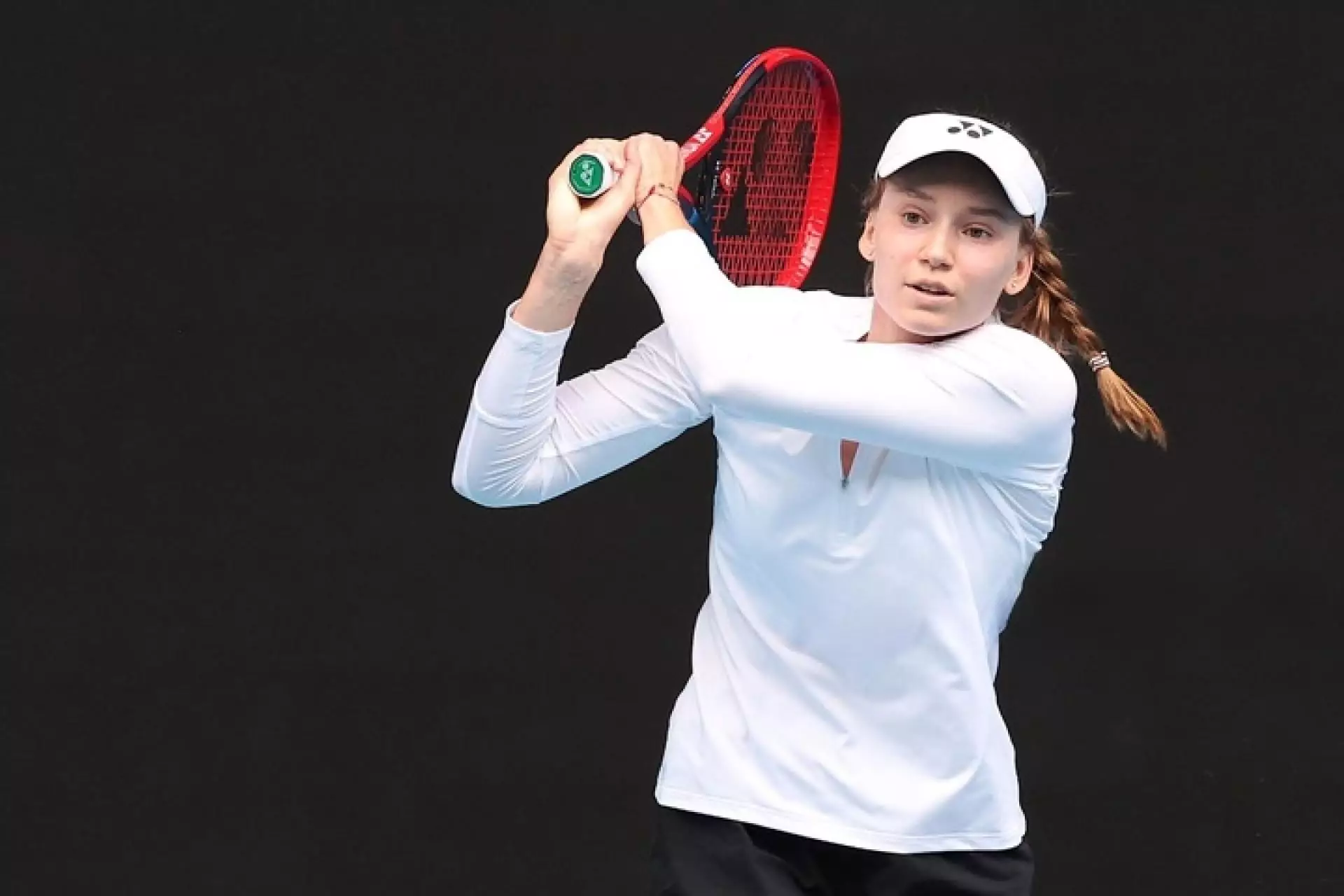 Рыбакина не оставила шансов француженке во втором круге Australian Open