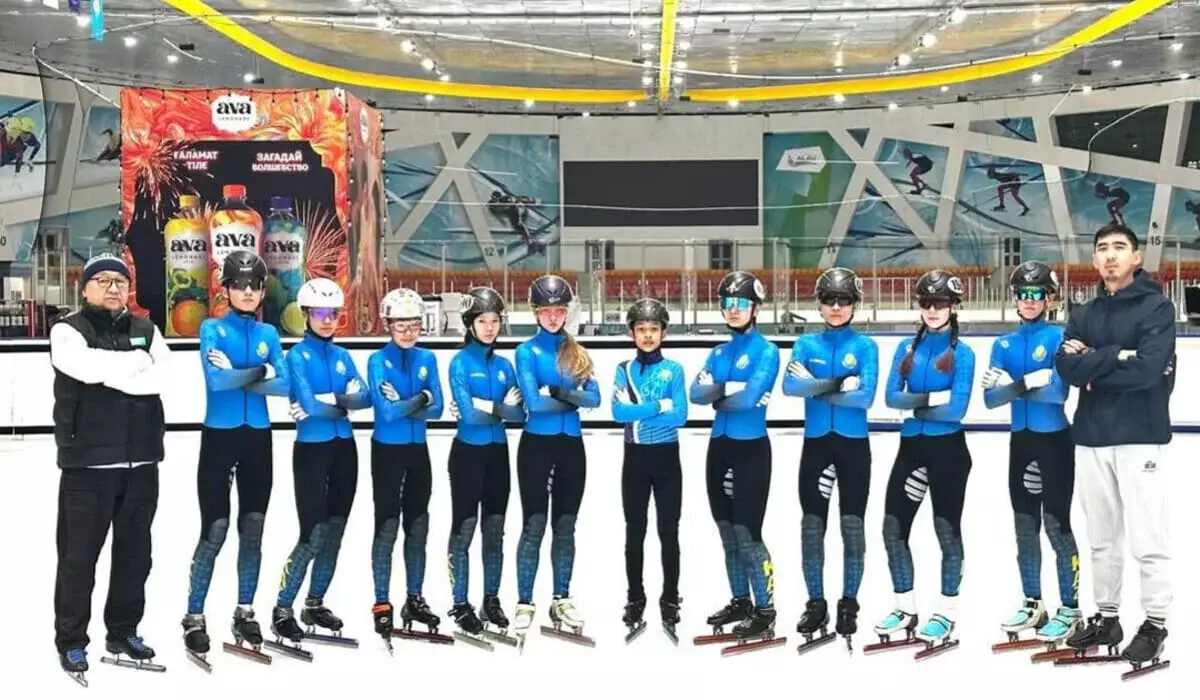 Казахстанские шорт-трекисты завоевали четыре медали на соревнованиях в Китае