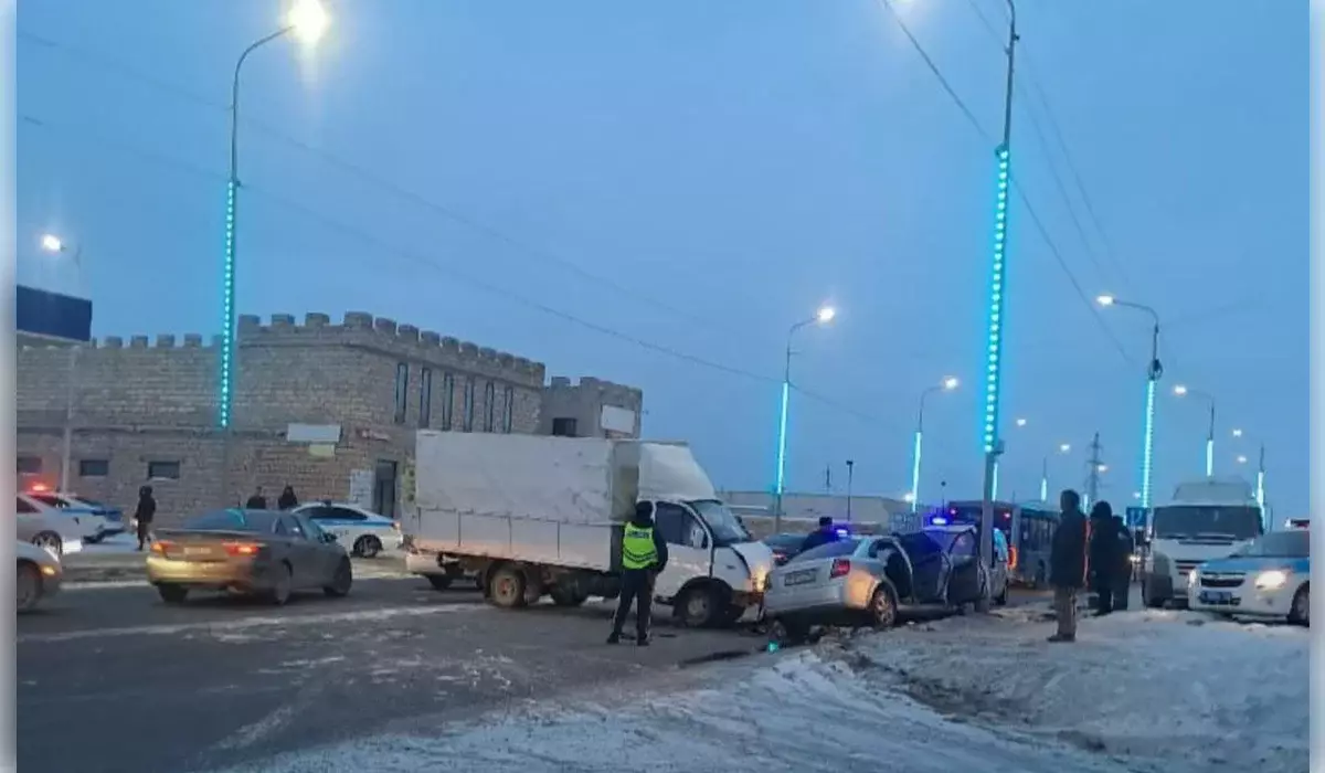 Массовое ДТП произошло на трассе в Мангистауской области (ВИДЕО)