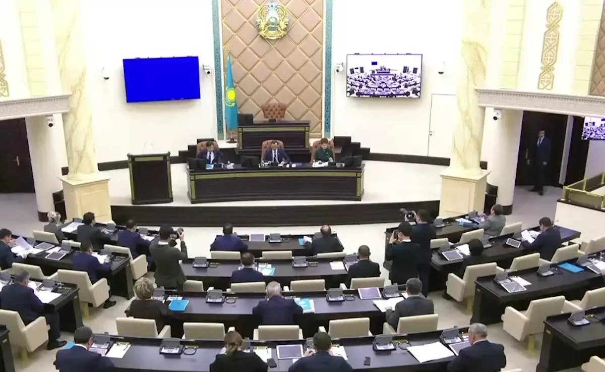 Франция и Казахстан упростили процедуру возврата нелегальных мигрантов