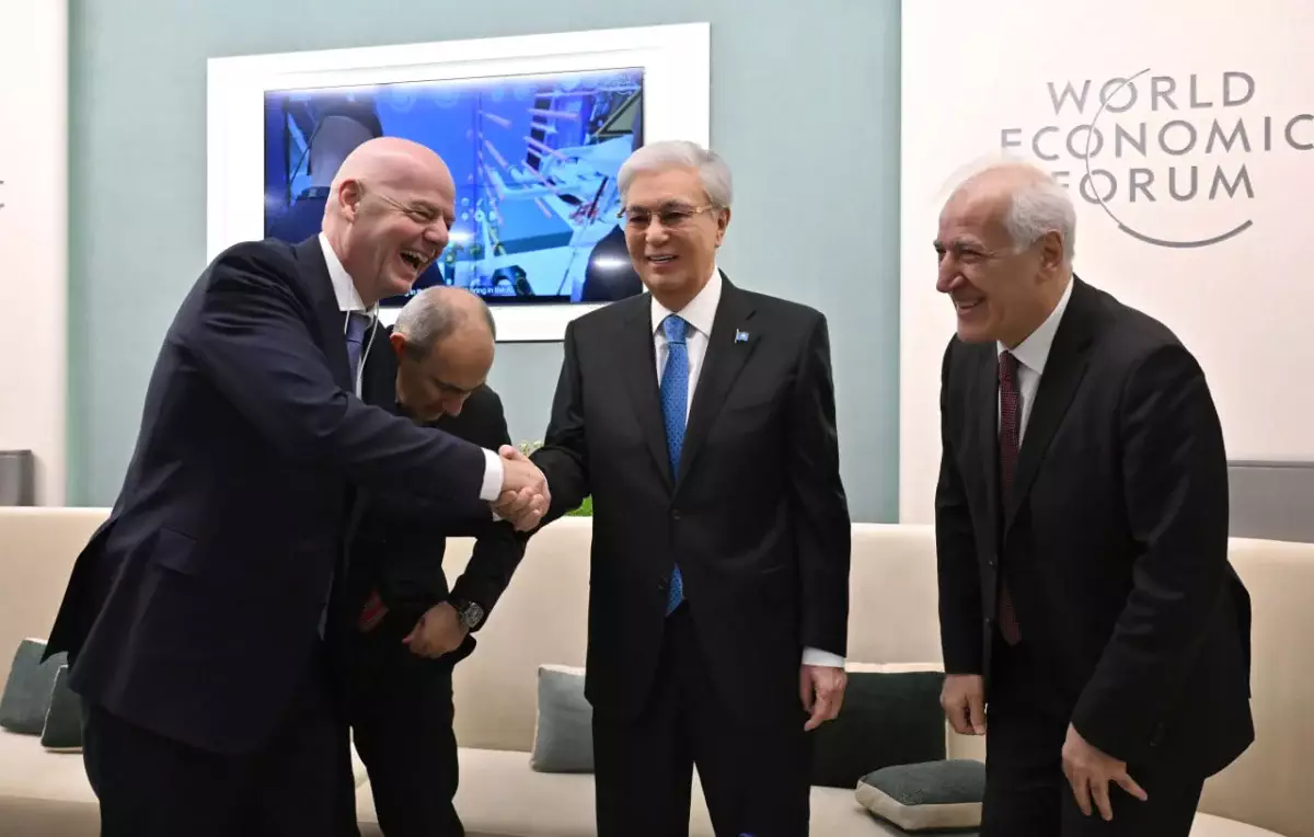 Токаев провел серию встреч с мировыми лидерами в Давосе