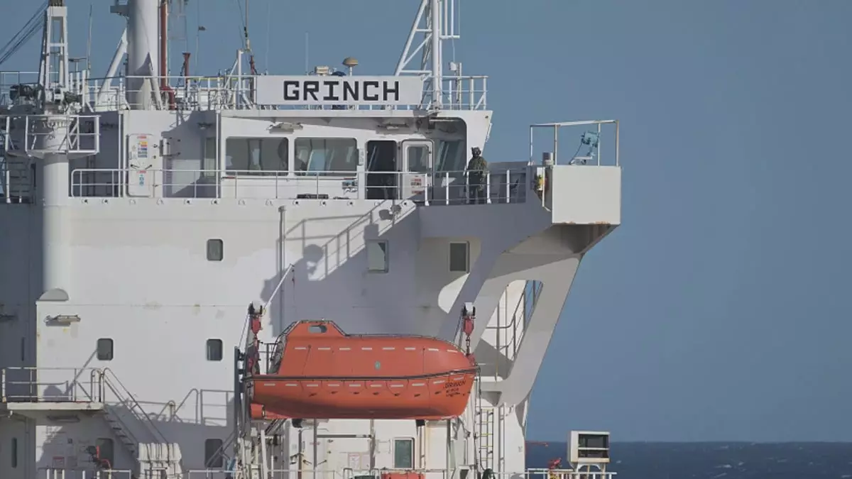 Нефтяной танкер "Гринч" задержан на фоне ужесточения санкций США и союзников.