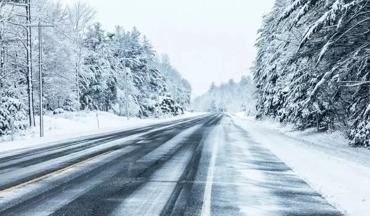 Қар мен боран: Қазақстанның 16 облысындағы тасжолдар жүргізушілер үшін қауіпті