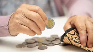 Қазақстанда базалық зейнетақының ең төменгі мөлшері қанша?