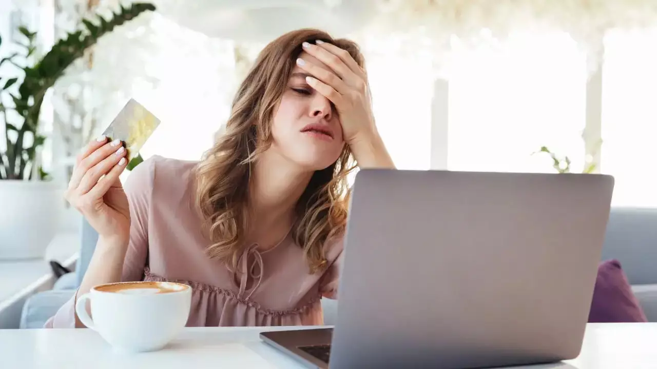 «Бұл гипноз емес»: Полиция қазақстандықтардың алаяқтарға қалай алданатынын айтты