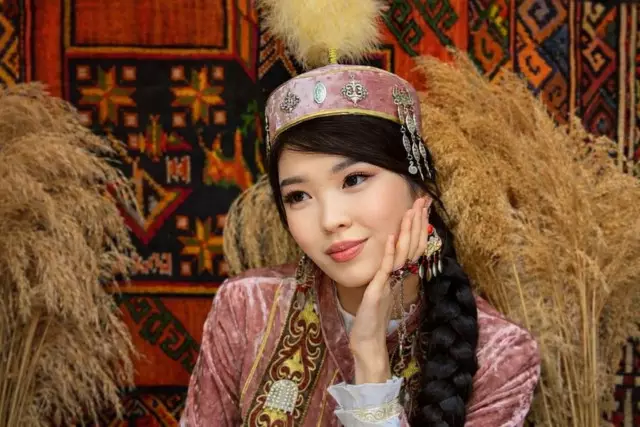 Шымкенттен АҚШ-қа: полиглот Айша Хабибуқызының тіл меңгерудегі жолы