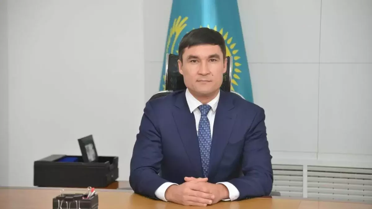 В Караганде известный самбист избил Серика Сапиева