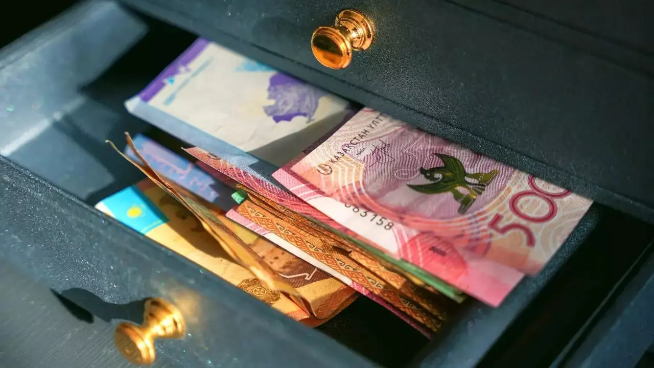 Отбасы банк салымшылары 157 мың теңге сыйақы алады: Төлем қашан жасалады?