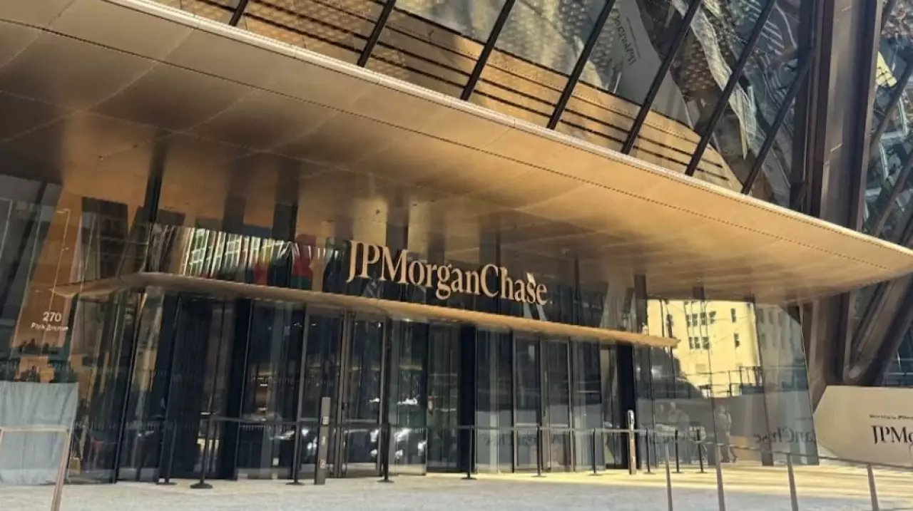 Трамп подал иск против JPMorgan на $5 млрд