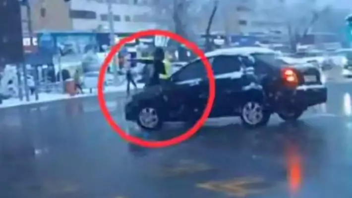 В Ташкенте водитель Lacetti сбил инспектора ДПС