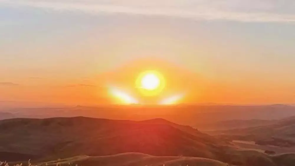 “Напоминает флаг“: жительница Усть-Каменогорска сделала необычное фото