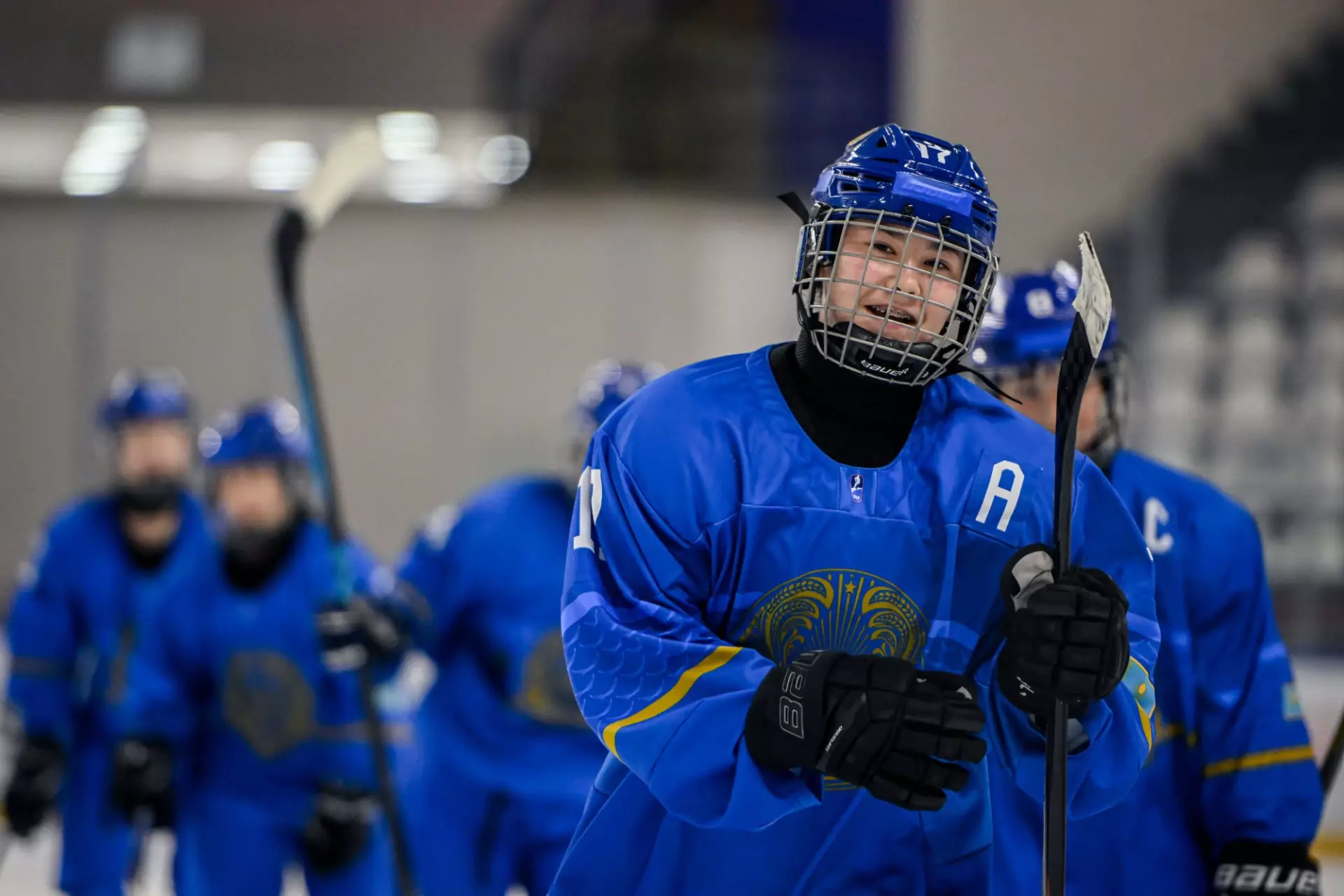 Казахстанские хоккеистки одержали третью победу на юниорском ЧМ