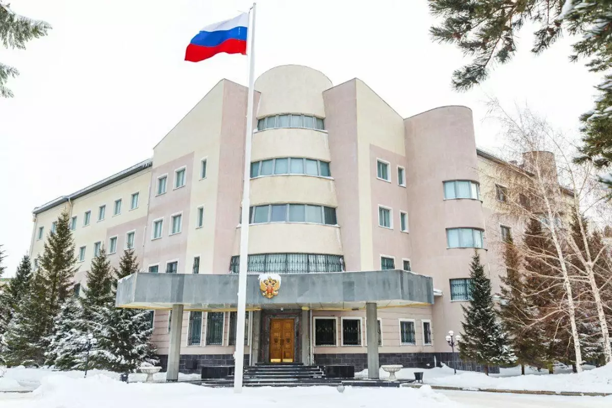 Не сообщил о ВНЖ — плати: Россия ужесточает правила для граждан в Казахстане