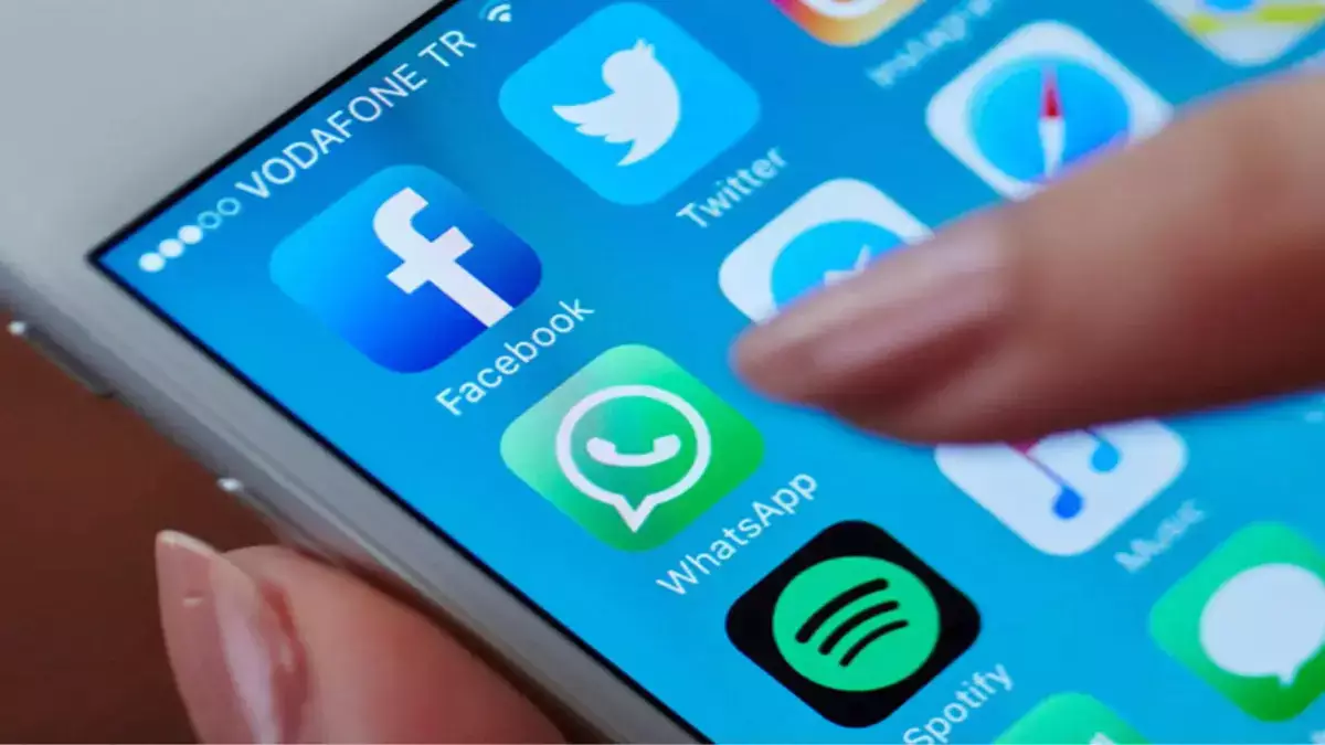 WhatsApp вводит детский режим: родители смогут следить за контактами детей - новости на Lada.kz 23.01.2026