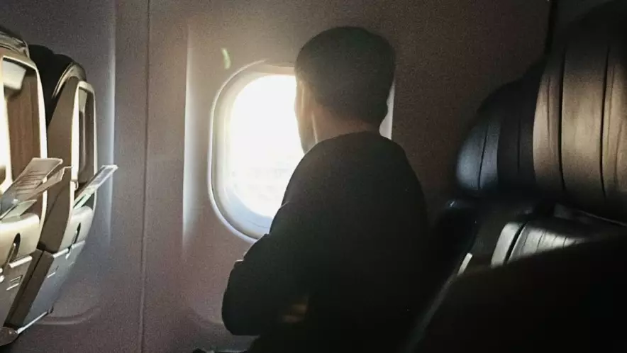 Студент медицинского вуза помог пассажиру, потерявшему сознание на рейсе Астана — Шымкент