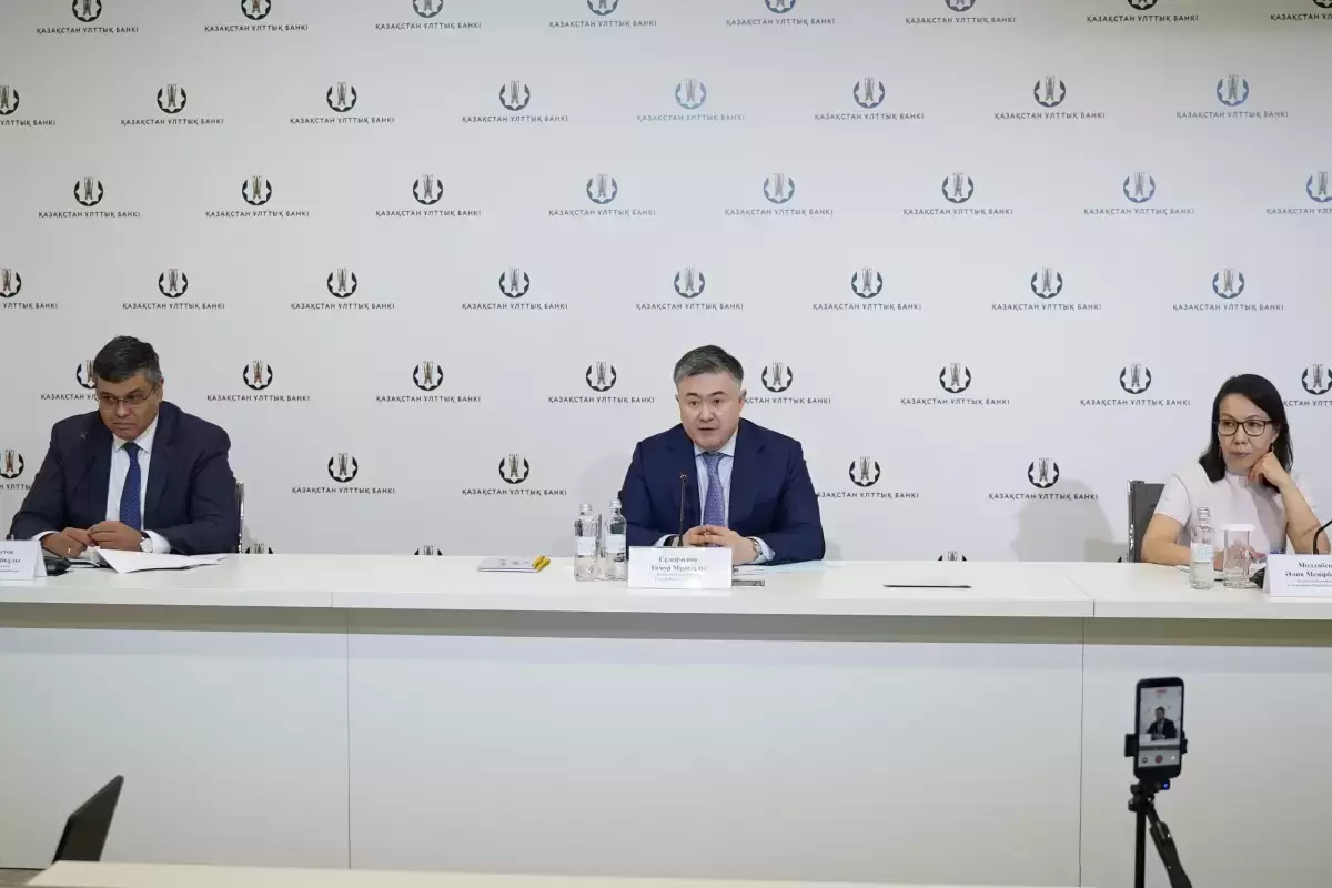 Халықтың табысы мен жалақысы төмендеп жатыр: Сүлейменов себебін түсіндірді